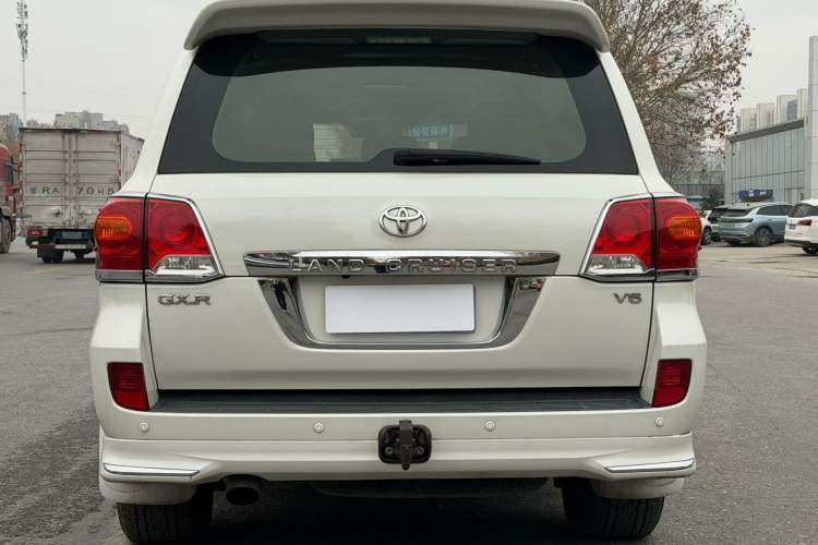 Used Toyota Land Cruiser 2013 4.0L GX-R Middle East Edition Rear