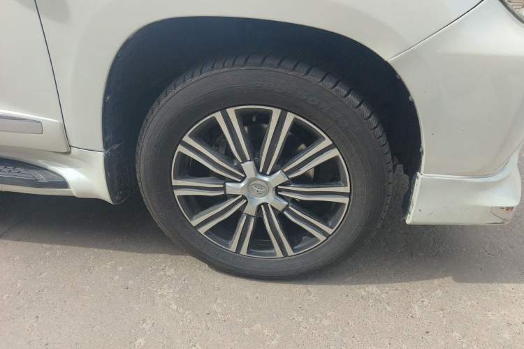 Used Toyota Land Cruiser  Right Front Wheel Hub