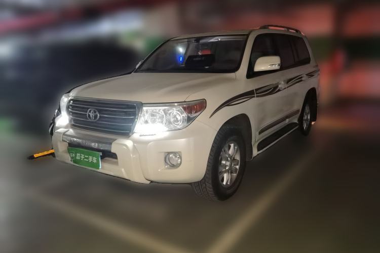 Used Toyota Land Cruiser Toyota Land Cruiser, registered in 2014, 7-seater, automatic transmission, 4.0L (parallel import). Guazi used car, China used car export, Used car for sale, Used  cars, Cheapest cars for sale