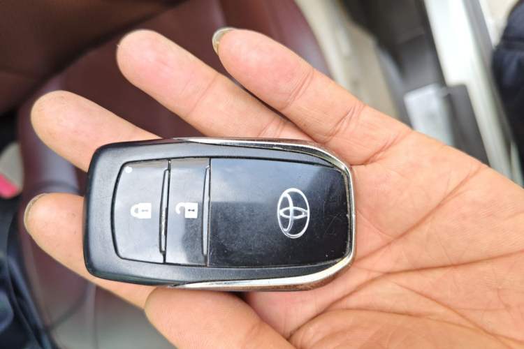 Used Toyota Land Cruiser  Vehicle Key