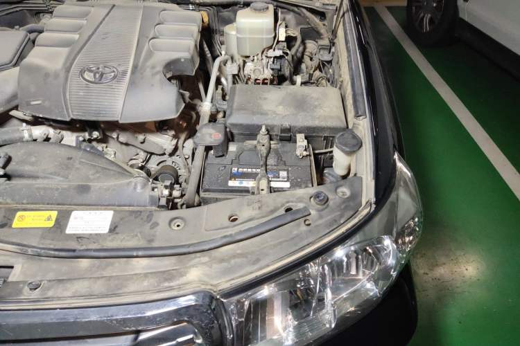 Used Toyota Land Cruiser  Engine Bay Left
