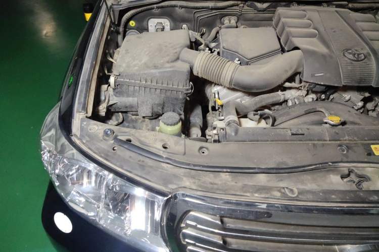 Used Toyota Land Cruiser  Engine Bay Right