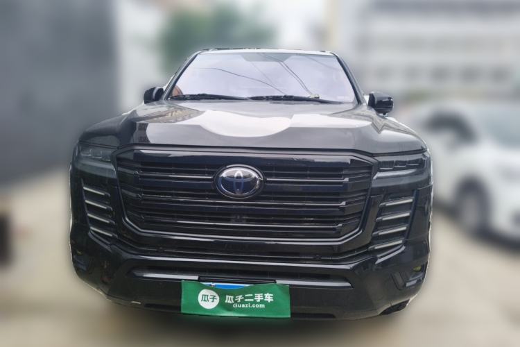 Used Toyota Land Cruiser  Front