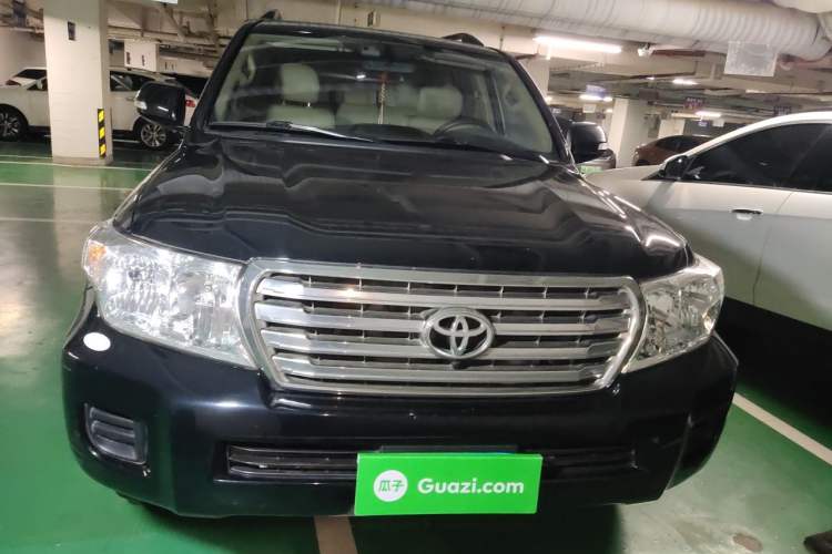 Used Toyota Land Cruiser  Front