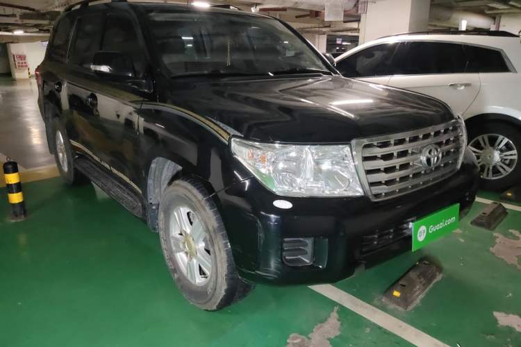 Used Toyota Land Cruiser  Front Right 45 Deg