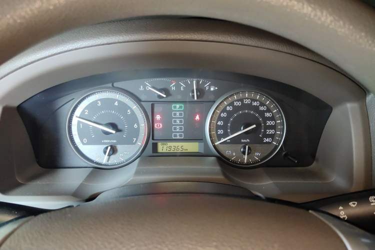Used Toyota Land Cruiser  Instrument Cluster