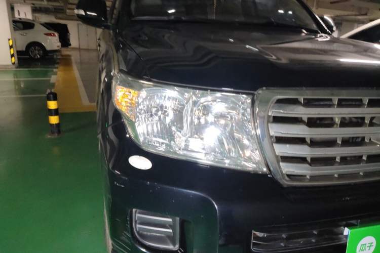 Used Toyota Land Cruiser  Right Front Headlight