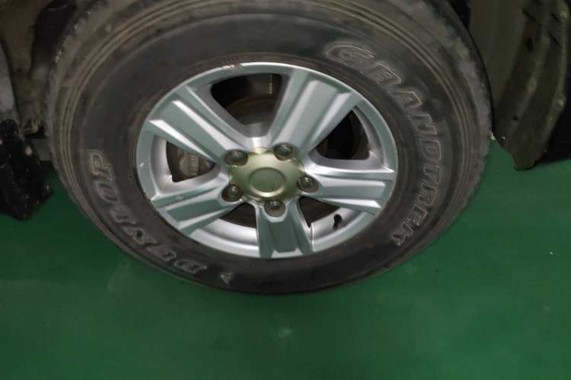 Used Toyota Land Cruiser  Right Front Wheel Hub