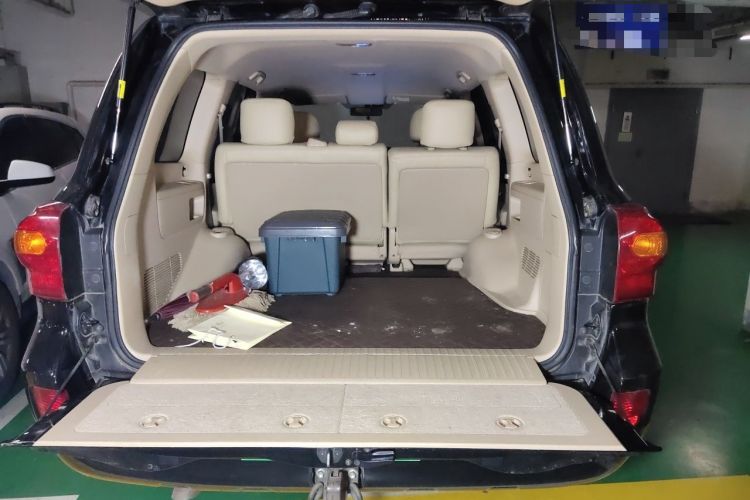 Used Toyota Land Cruiser  Trunk
