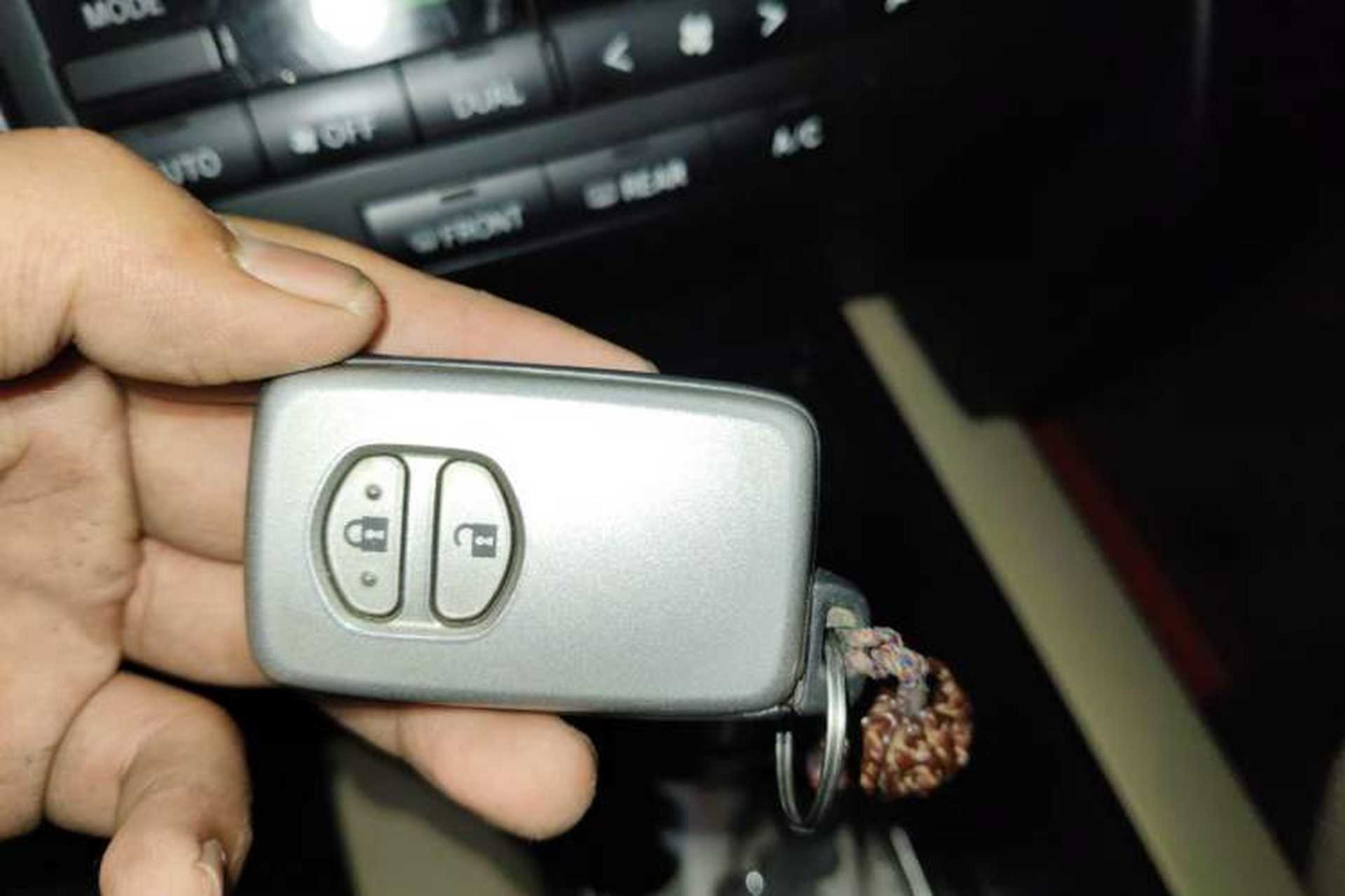 Used Toyota Land Cruiser  Vehicle Key
