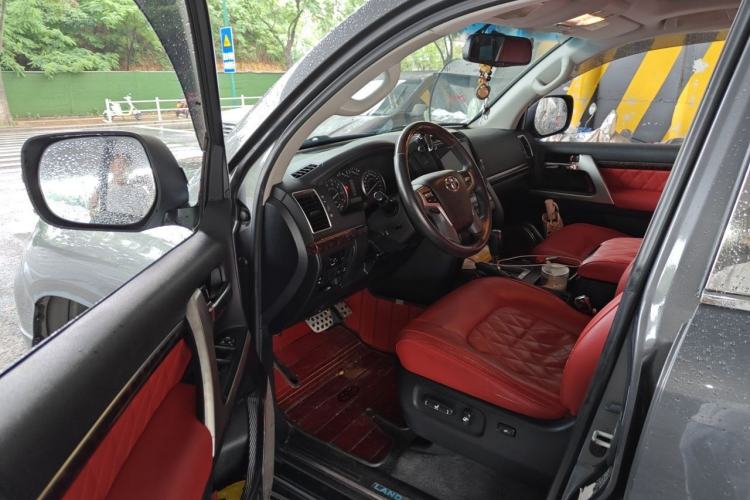 Used Toyota Land Cruiser 2014 4.0L Automatic Parallel Import Version Driver Seat