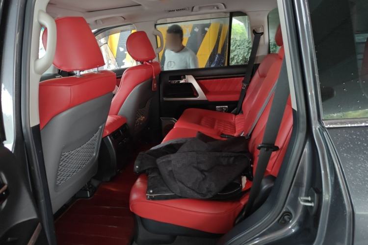 Used Toyota Land Cruiser 2014 4.0L Automatic Parallel Import Version Left Rear Seat