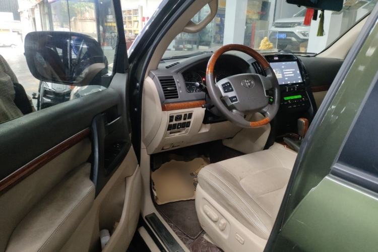 Used Toyota Land Cruiser  Driver Seat