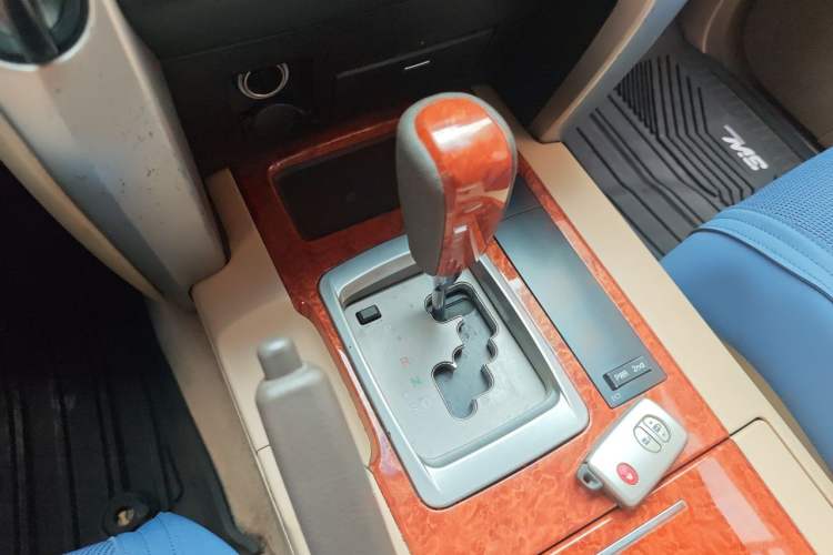 Used Toyota Land Cruiser  Gear Lever