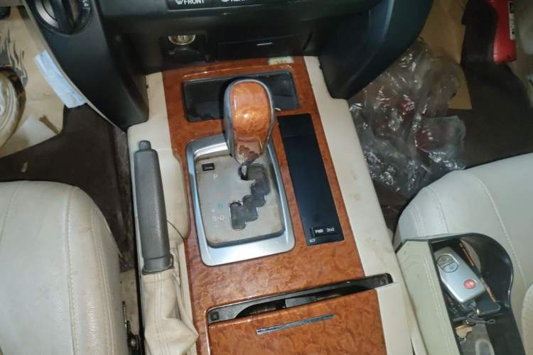 Used Toyota Land Cruiser  Gear Lever