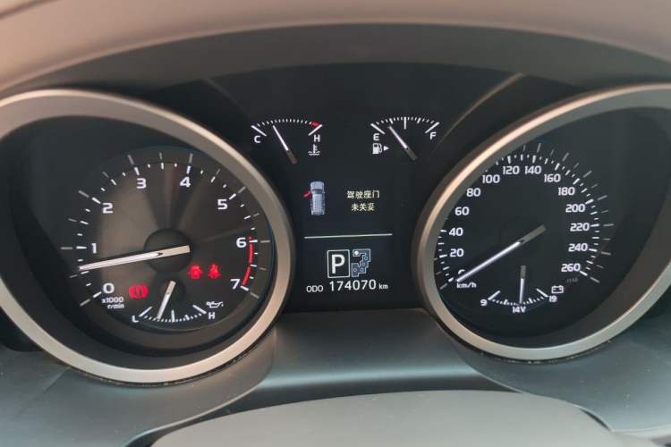 Used Toyota Land Cruiser  Instrument Cluster