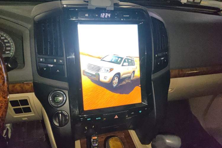 Used Toyota Land Cruiser 2014 4.0L Automatic Parallel Import Version 5 Seats Audio And AC Panel