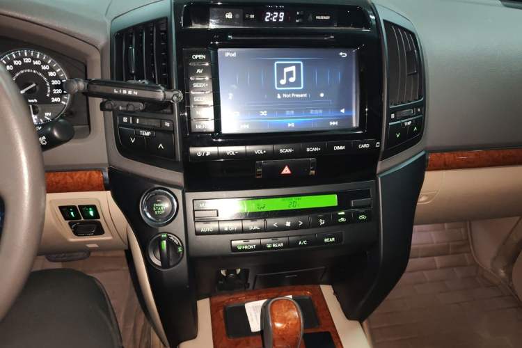 Used Toyota Land Cruiser  Audio And AC Panel