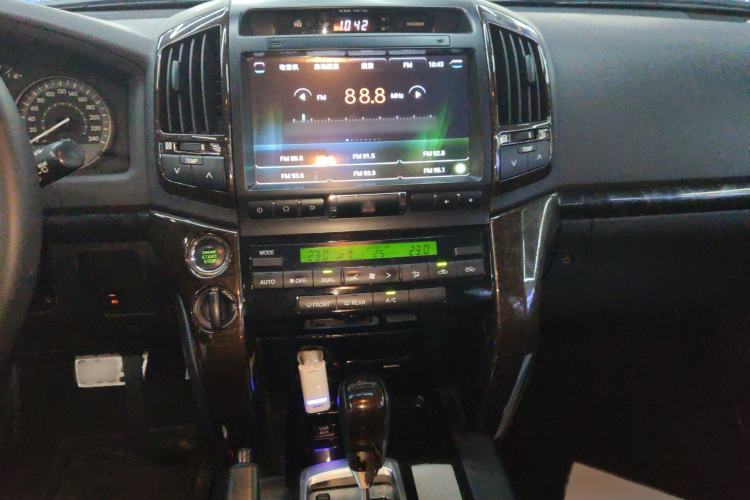 Used Toyota Land Cruiser 2014 4.0L Automatic Parallel Import Version 5 Seats Audio And AC Panel