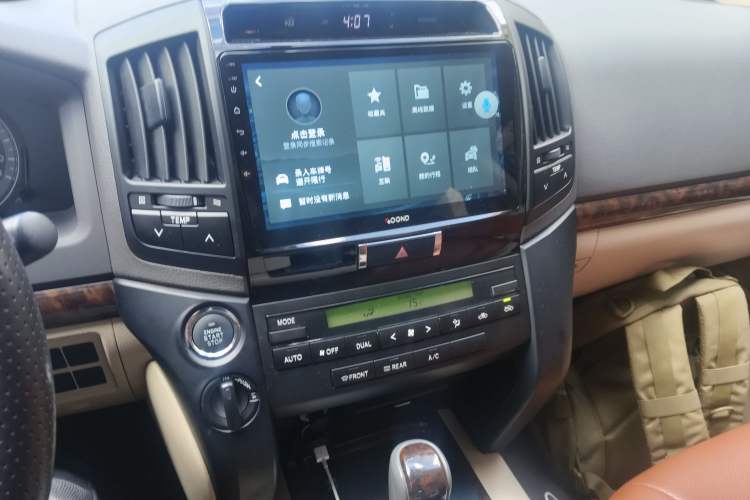 Used Toyota Land Cruiser 2014 4.0L Automatic Parallel Import Version 5 Seats Audio And AC Panel
