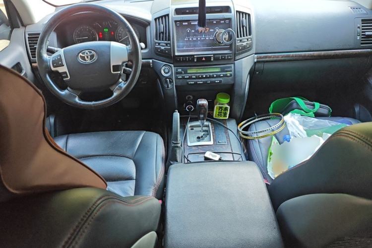 Used Toyota Land Cruiser  Center Console