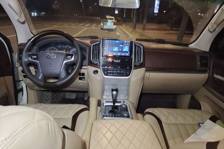Used Toyota Land Cruiser 2014 4.0L Automatic Parallel Import Version 5 Seats Center Console