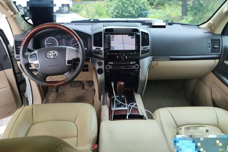 Used Toyota Land Cruiser  Center Console