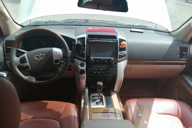Used Toyota Land Cruiser  Center Console