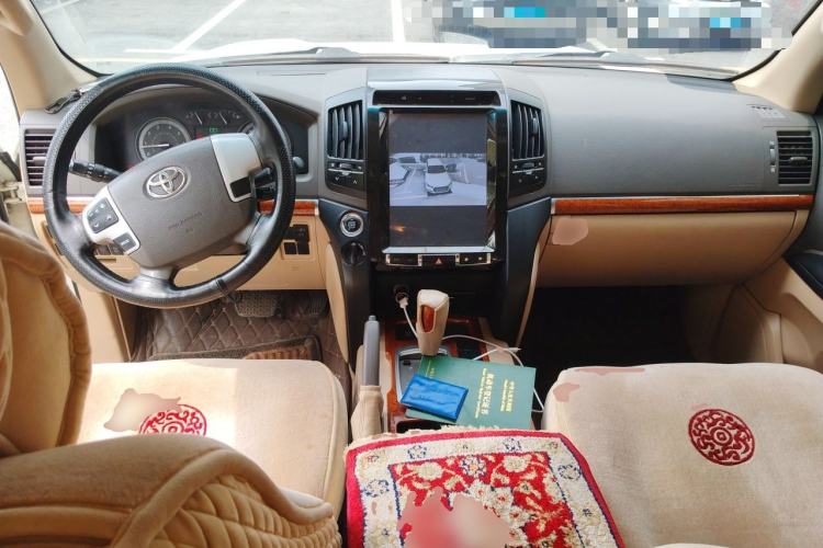 Used Toyota Land Cruiser  Center Console