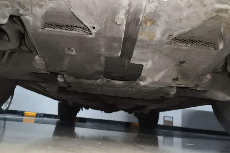 Used Toyota Land Cruiser 2014 4.0L Automatic Parallel Import Version 5 Seats Chassis Front