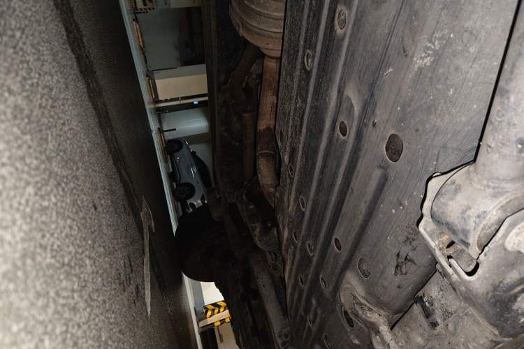 Used Toyota Land Cruiser  Chassis Rear Right