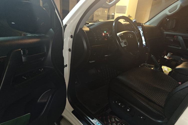 Used Toyota Land Cruiser  Driver Seat