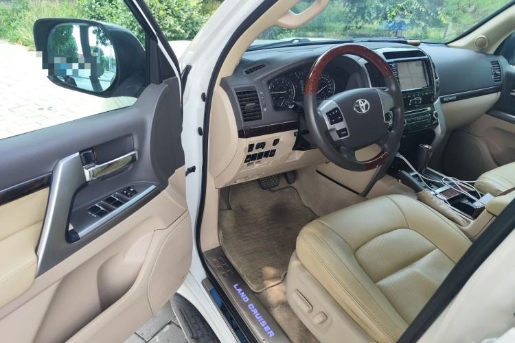 Used Toyota Land Cruiser  Driver Seat