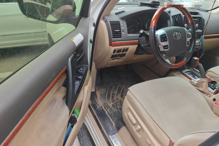 Used Toyota Land Cruiser  Driver Seat