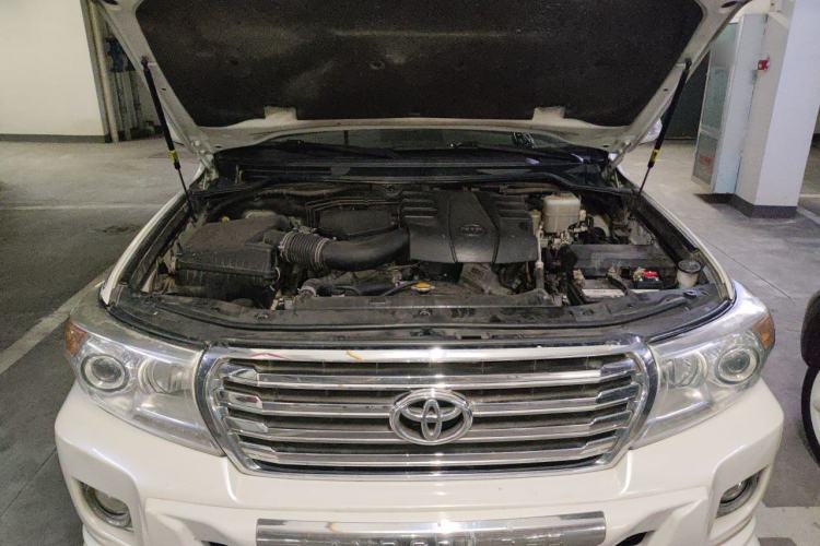 Used Toyota Land Cruiser 2014 4.0L Automatic Parallel Import Version 5 Seats Engine Bay