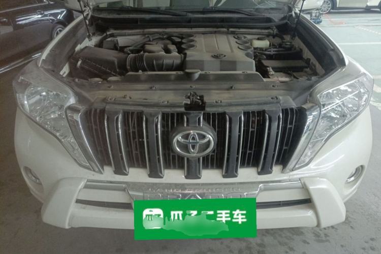Used Toyota Land Cruiser 2014 4.0L Automatic Parallel Import Version Engine Bay