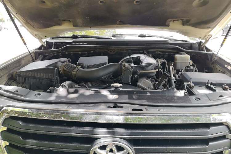 Used Toyota Land Cruiser 2014 4.0L Automatic Parallel Import Version Engine Bay