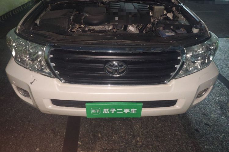 Used Toyota Land Cruiser  Engine Bay