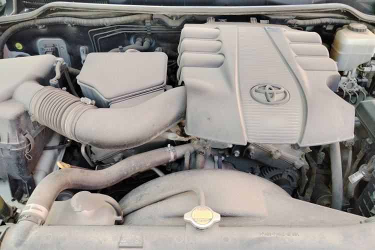 Used Toyota Land Cruiser 2014 4.0L Automatic Parallel Import Version 5 Seats Engine Bay