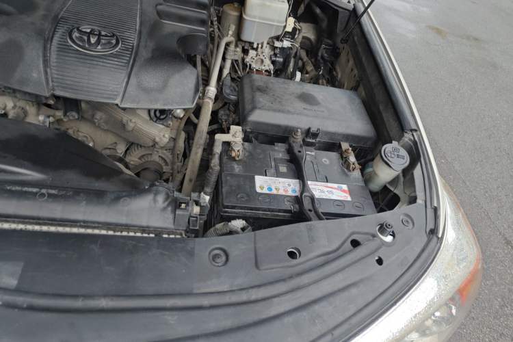 Used Toyota Land Cruiser  Engine Bay Left