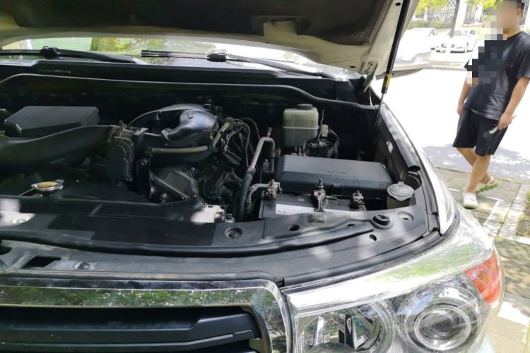 Used Toyota Land Cruiser 2014 4.0L Automatic Parallel Import Version Engine Bay Left