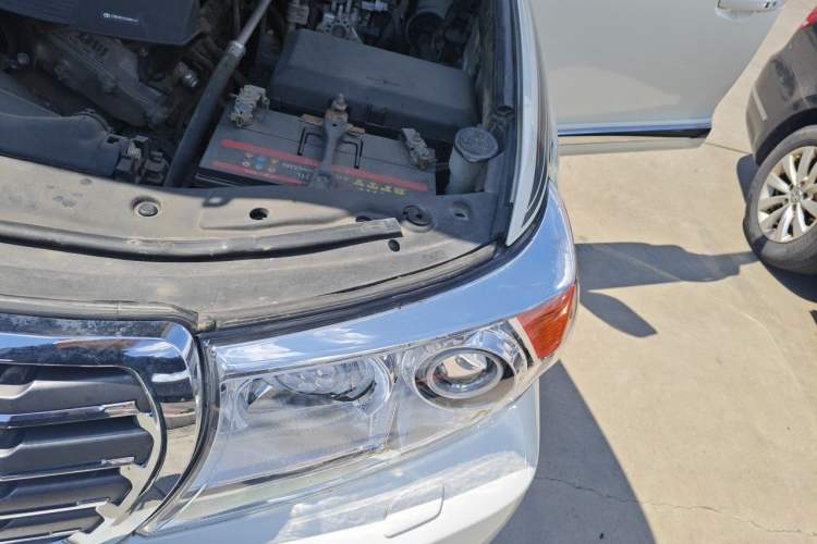 Used Toyota Land Cruiser  Engine Bay Left
