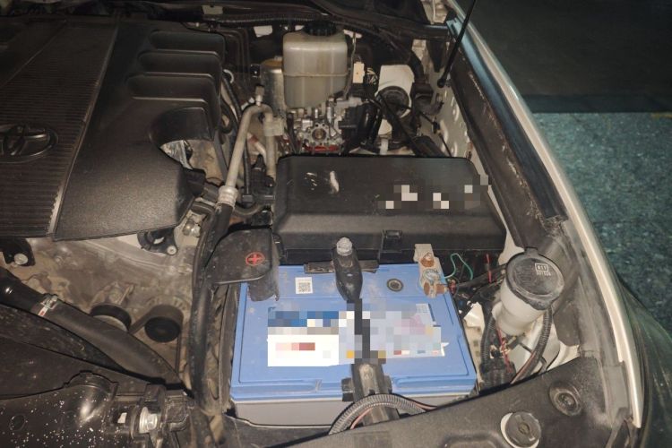 Used Toyota Land Cruiser  Engine Bay Left