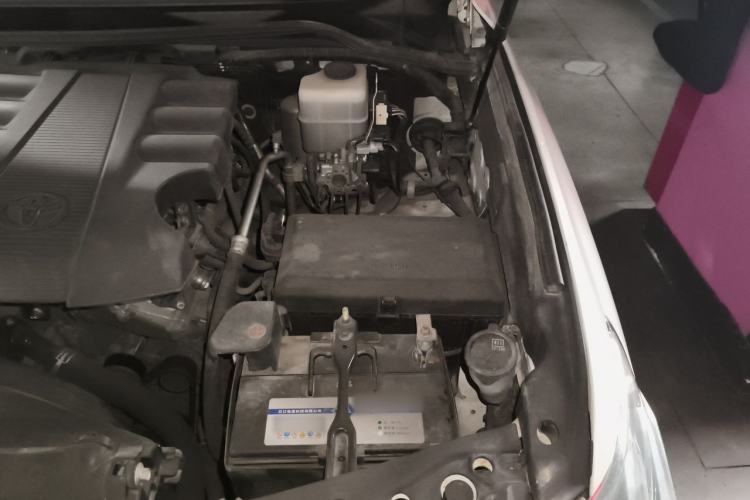 Used Toyota Land Cruiser 2014 4.0L Automatic Parallel Import Version 5 Seats Engine Bay Left