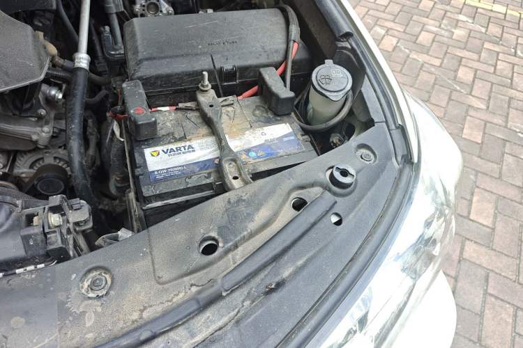 Used Toyota Land Cruiser  Engine Bay Left