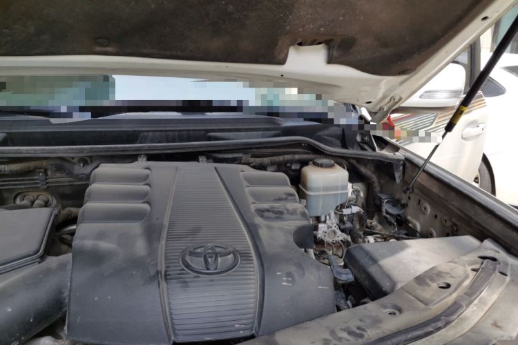 Used Toyota Land Cruiser 2014 4.0L Automatic Parallel Import Version 5 Seats Engine Bay Left