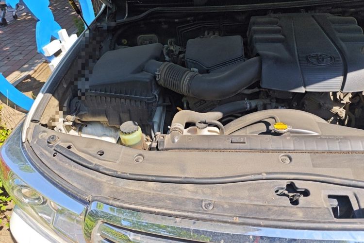 Used Toyota Land Cruiser  Engine Bay Right