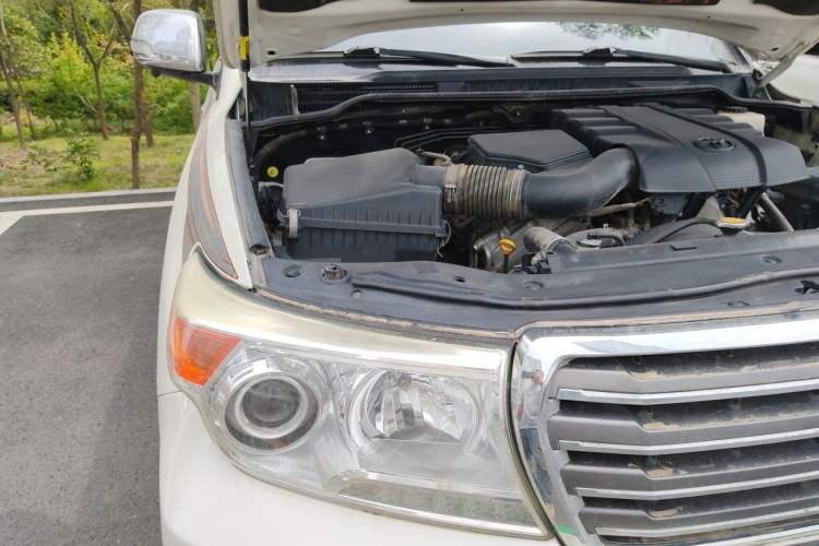 Used Toyota Land Cruiser  Engine Bay Right