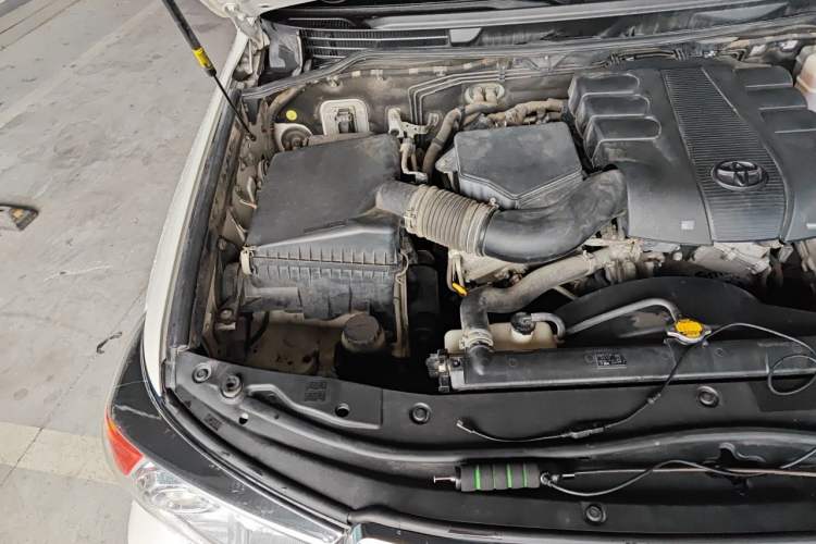 Used Toyota Land Cruiser 2014 4.0L Automatic Parallel Import Version Engine Bay Right