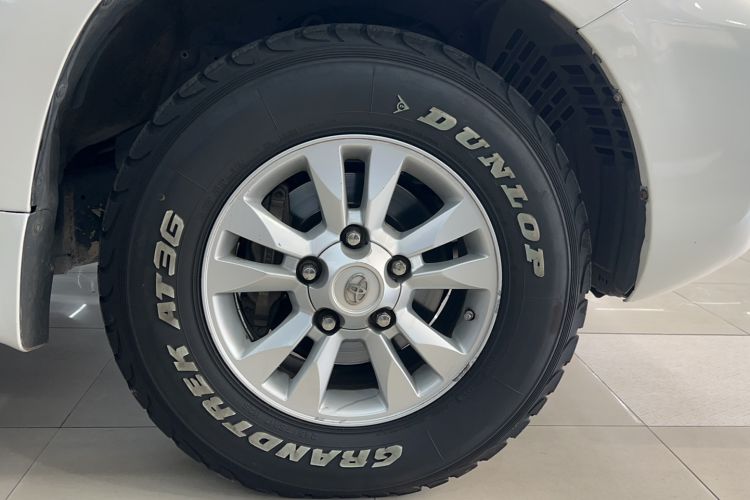Used Toyota Land Cruiser 2014 4.0L Automatic Parallel Import Version 5 Seats Exterior 8